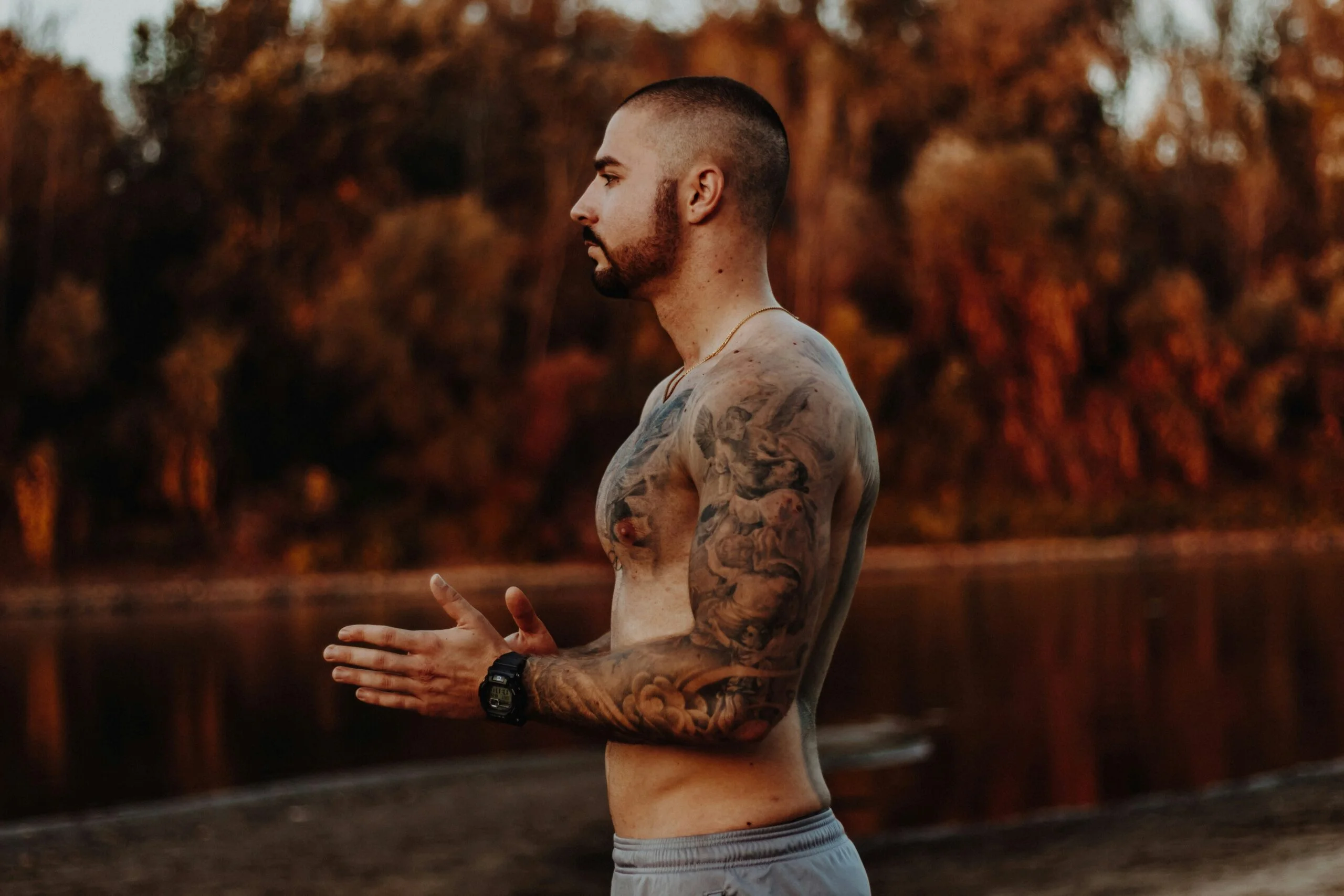 5 Powerful Bicep Exercises Without Equipment: Build Your Arms Anywhere